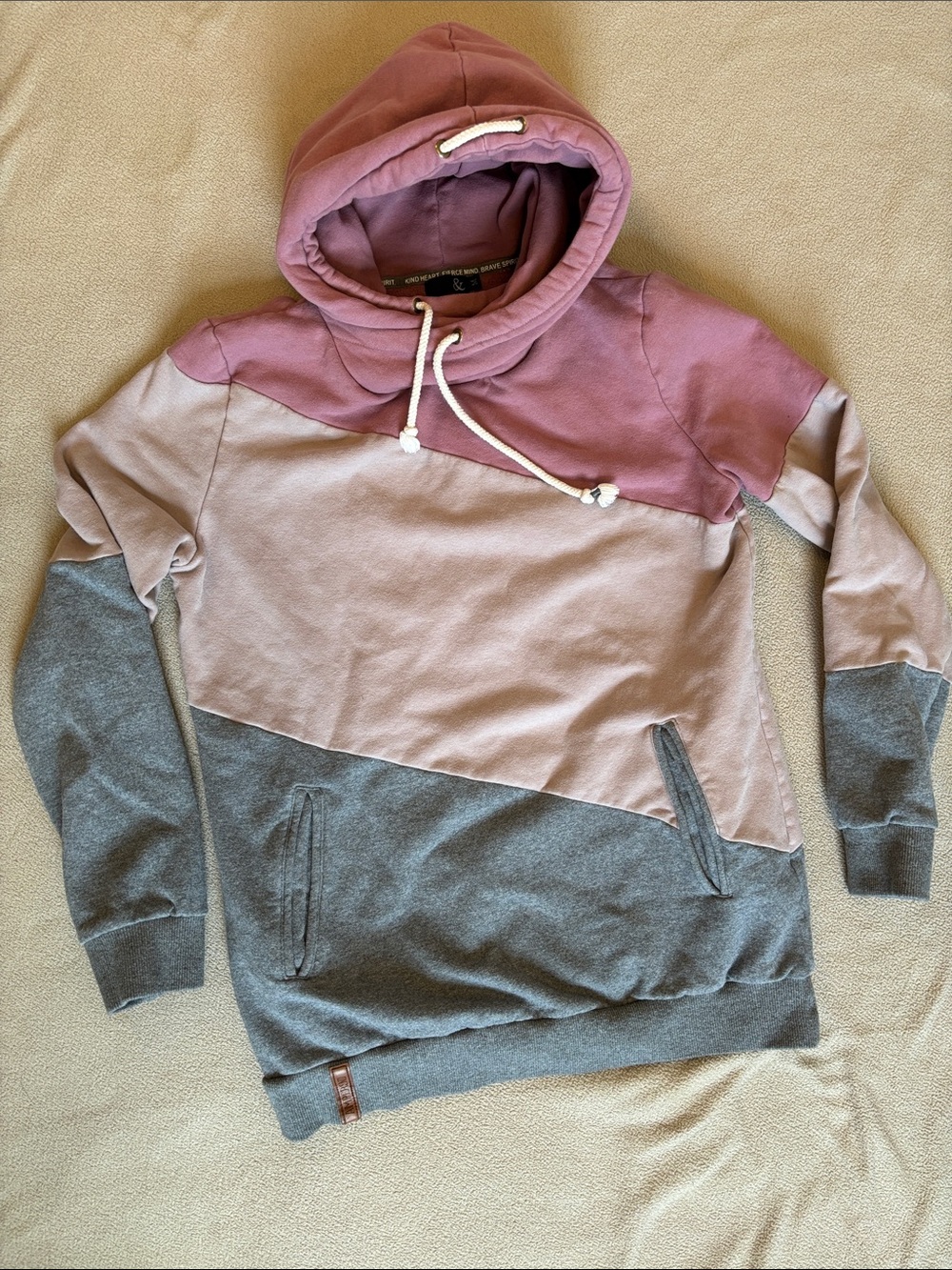 Ampersand Avenue DoubleHood Sweatshirt M Pink Blush Gray Colorblock Hoodie”.